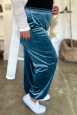 d785ef0e-fa34-46f4-bf2e-f77bca04e3b1-Min