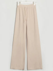 ab5e9cee-56a7-4d4e-ac87-a6148efc7041-Max